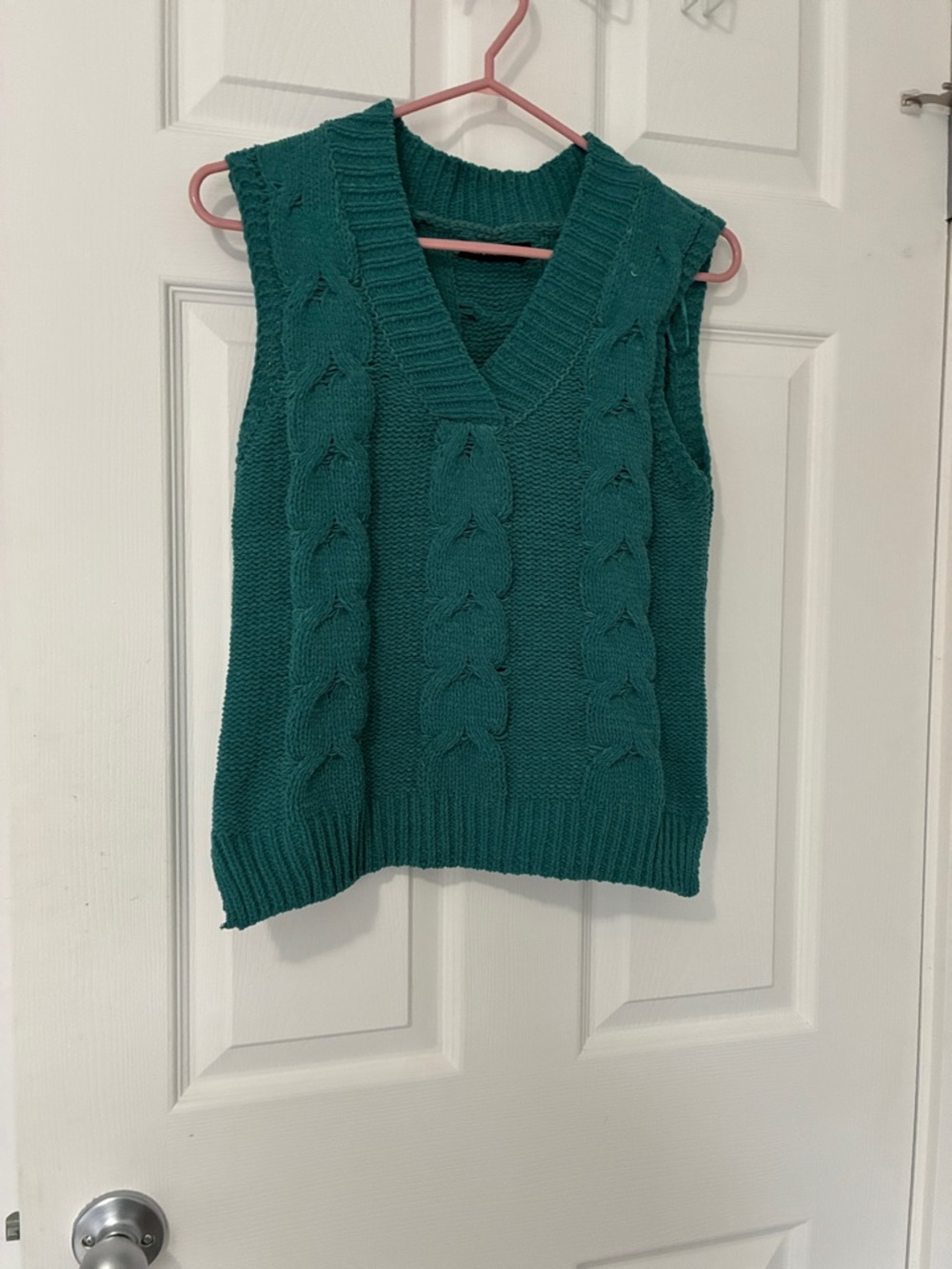 Moon & Madison Teal Cable-Knit V-Neck Sweater Vest